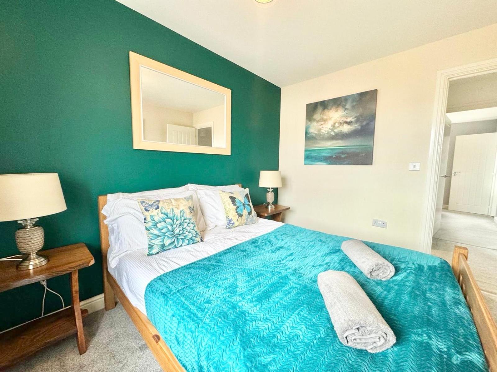 Home Centrally Located In Folkestone, Great Location For Families Or Workers Exterior foto